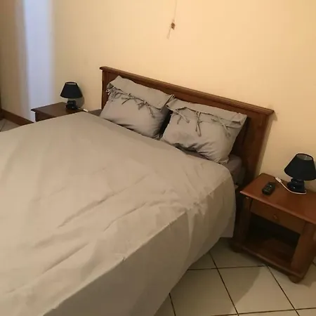 بيت ضيافة De *