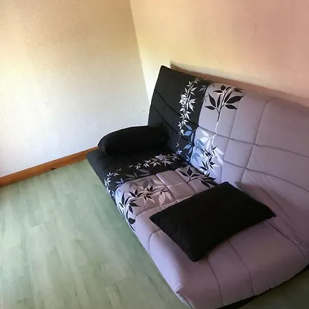 بيت ضيافة De *